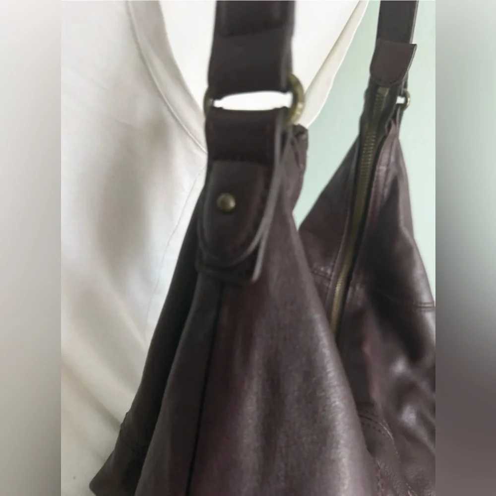 Kipling HB6413-747 Burgundy Leather Hobo Shoulder Bag Slouchy zip Bag charm